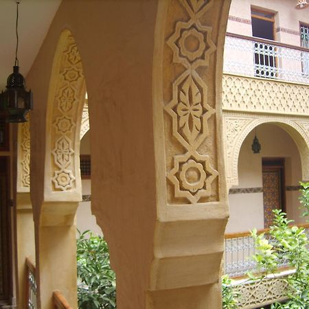 Riad Les Chrifis Navette Aeroport 24 Sur 24 Fes Exterior photo