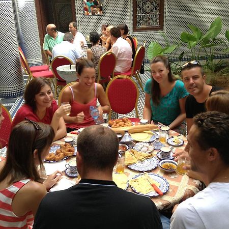 Riad Les Chrifis Navette Aeroport 24 Sur 24 Fes Exterior photo