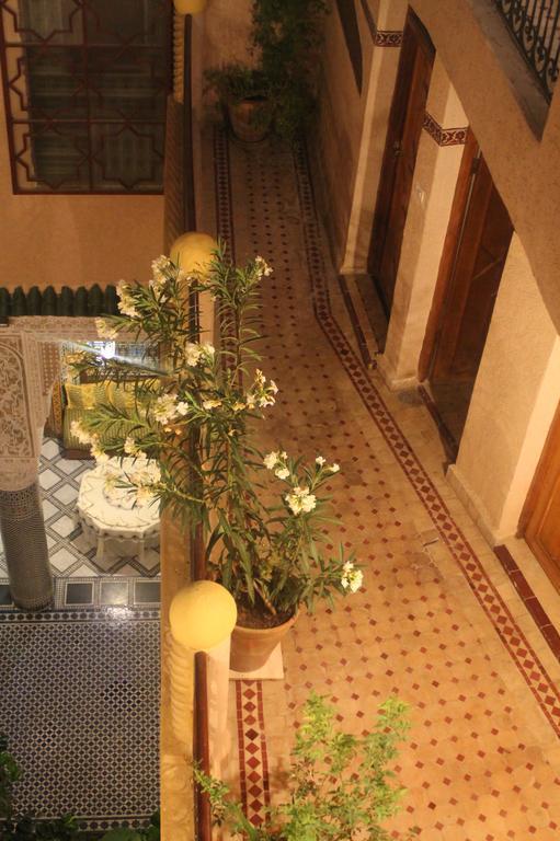 Riad Les Chrifis Navette Aeroport 24 Sur 24 Fes Room photo