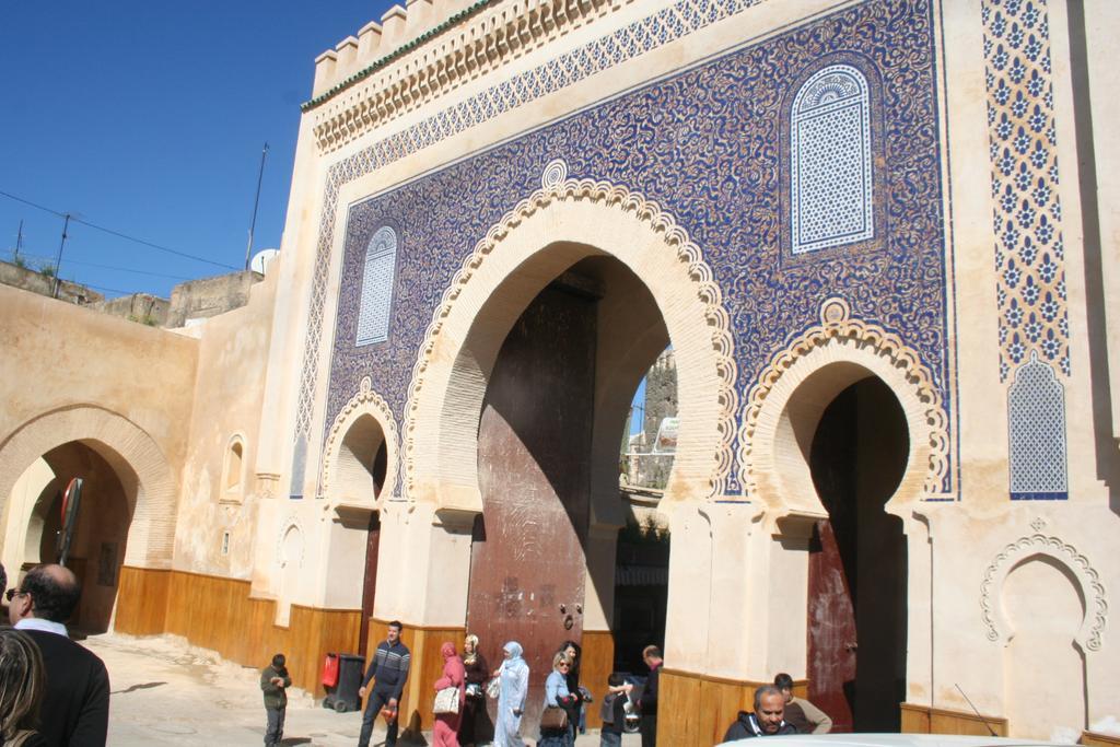 Riad Les Chrifis Navette Aeroport 24 Sur 24 Fes Exterior photo