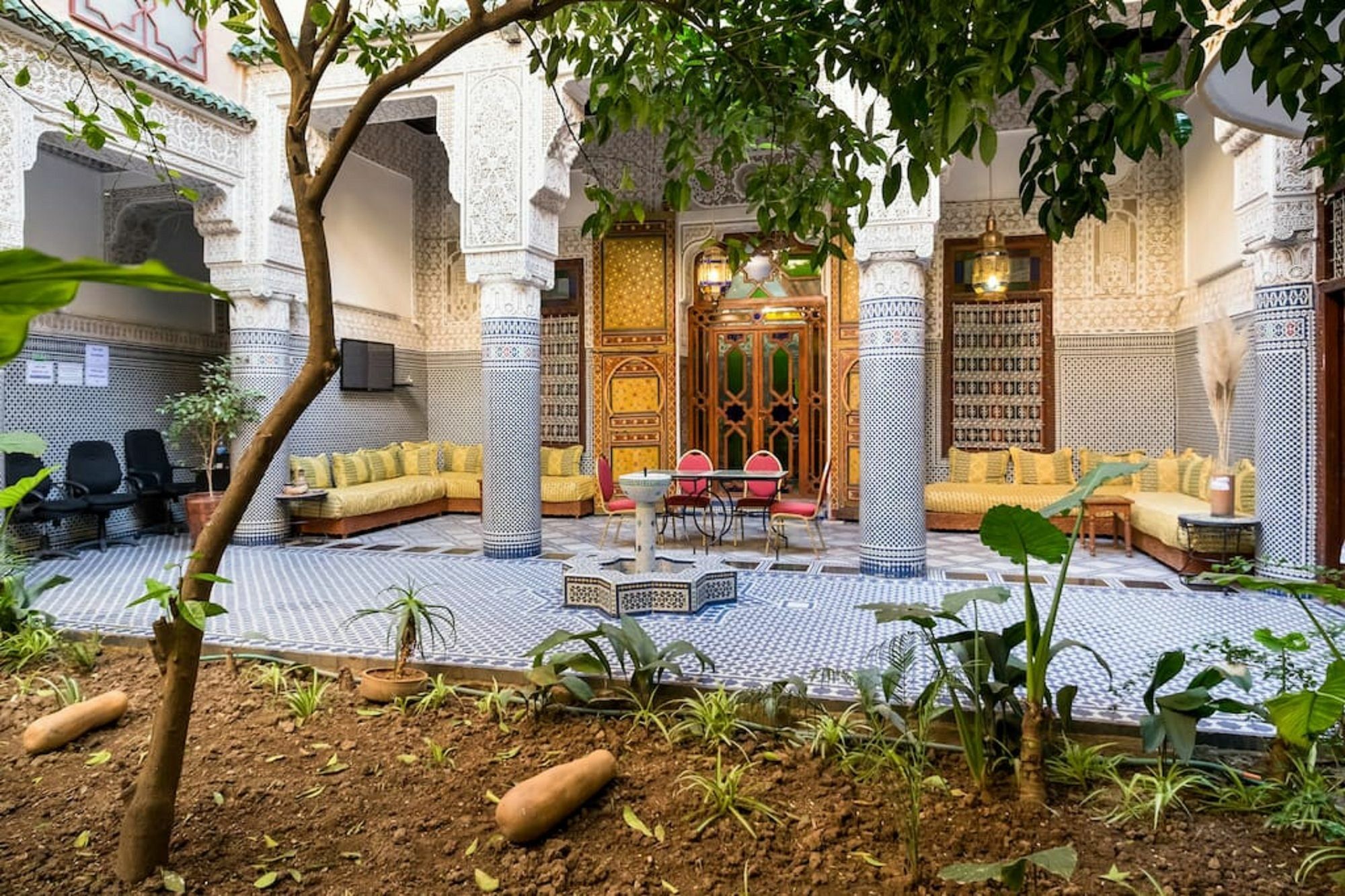 Riad Les Chrifis Navette Aeroport 24 Sur 24 Fes Exterior photo
