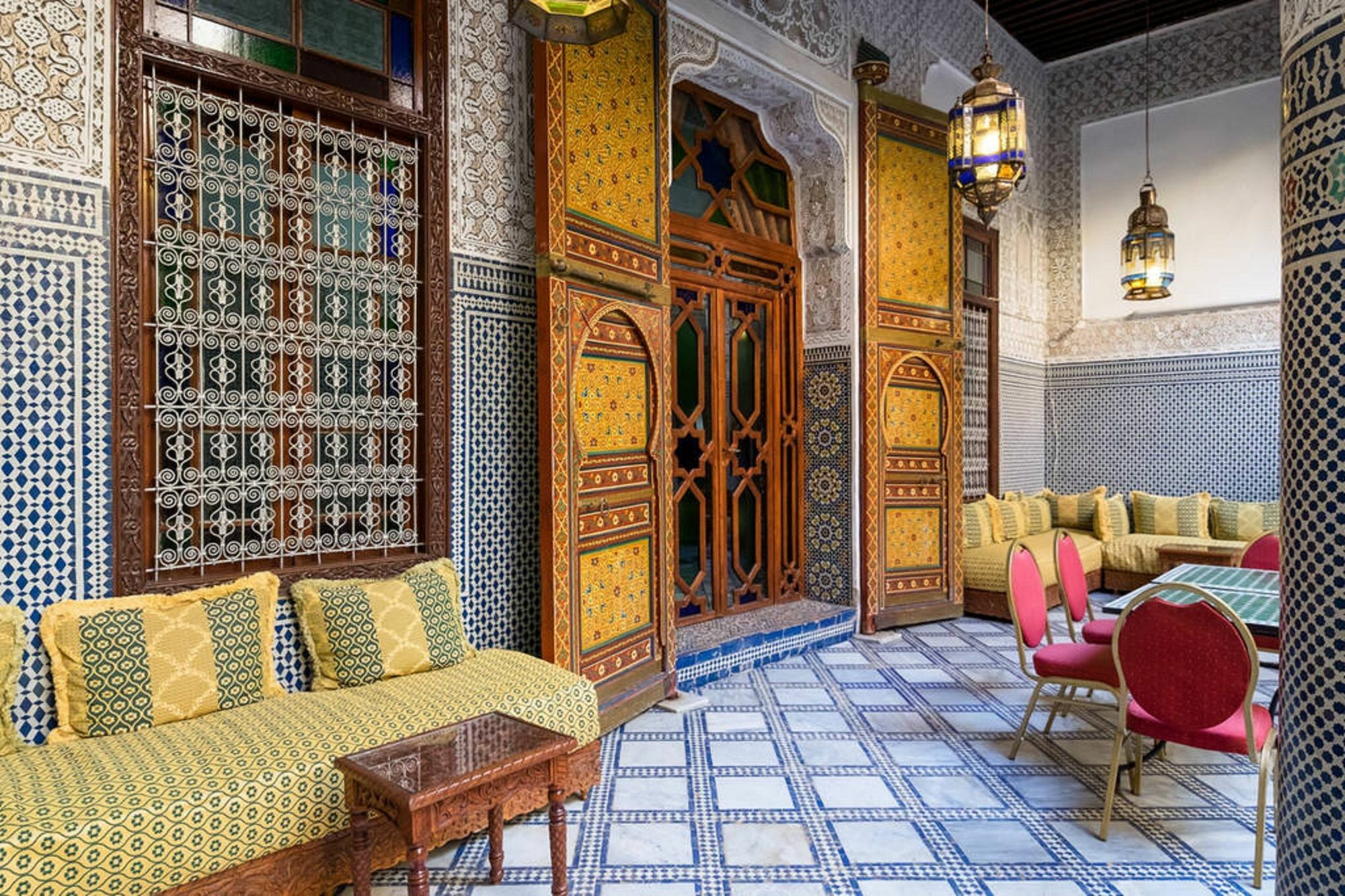 Riad Les Chrifis Navette Aeroport 24 Sur 24 Fes Exterior photo